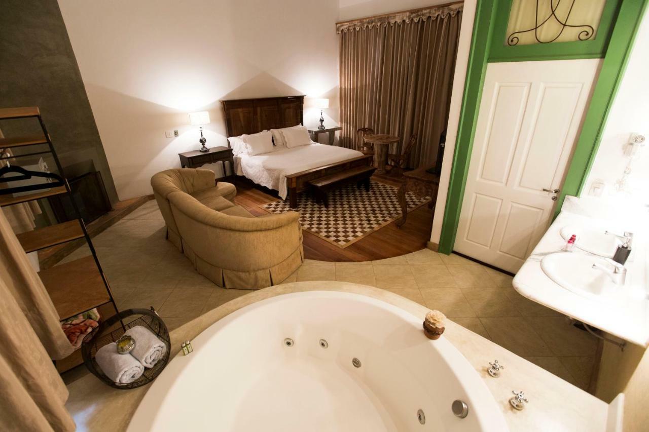 Luxury Room Spa Bath,1335618782:JPEG